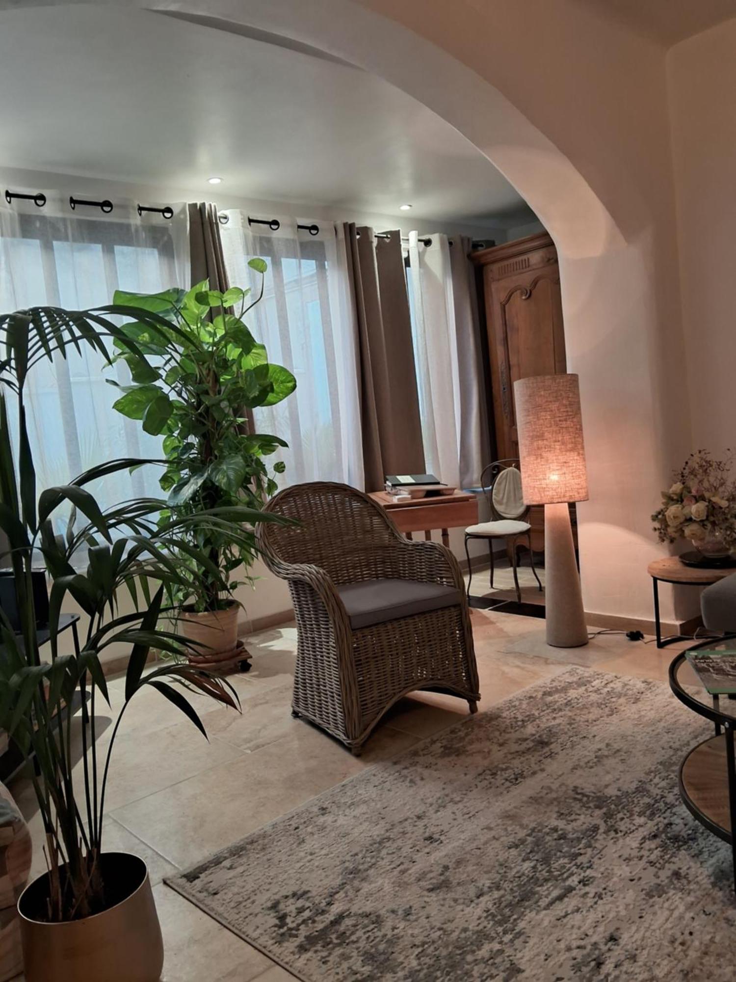 Le Clos Du Rouet Tarascon Exteriér fotografie
